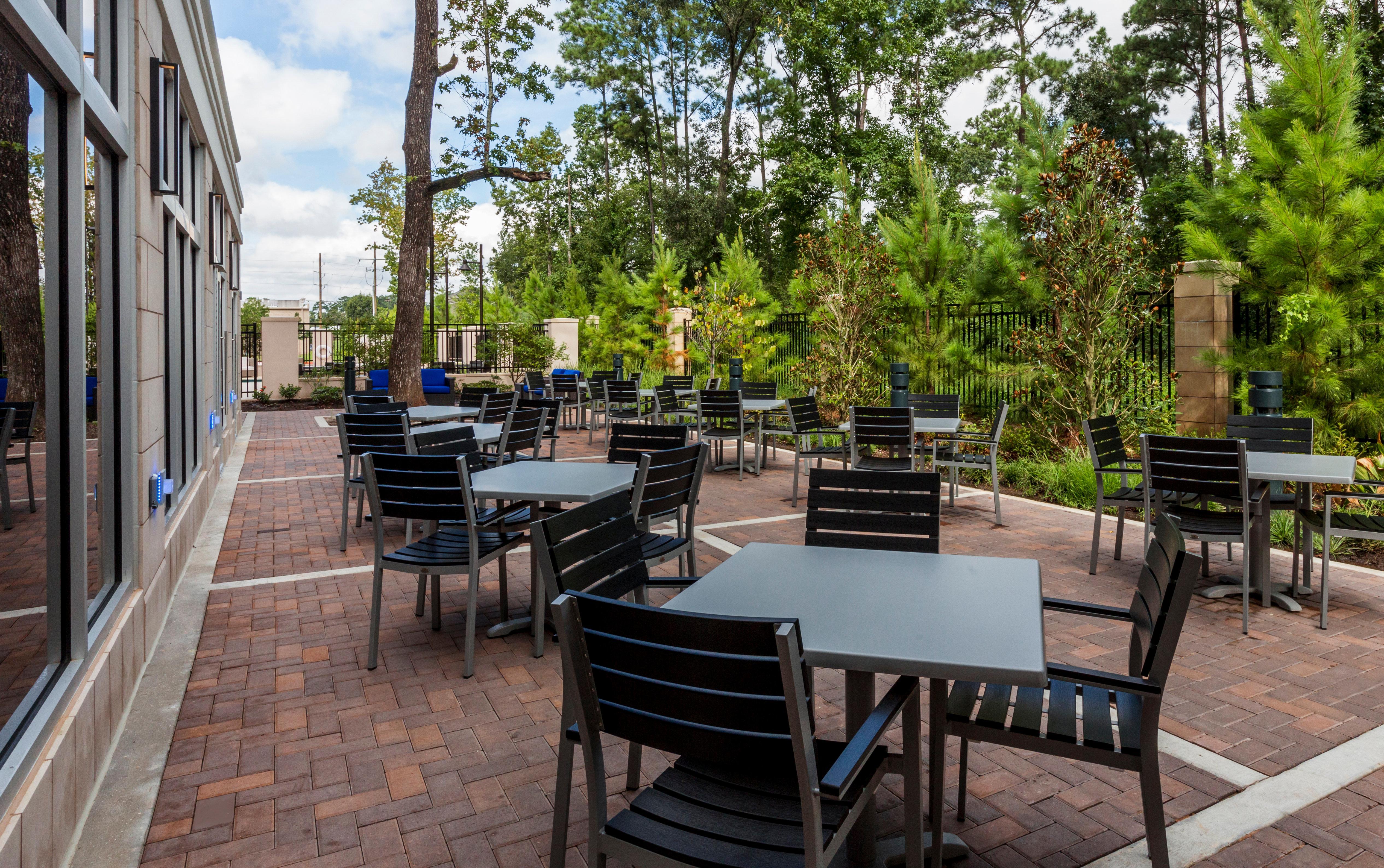 Crowne Plaza Shenandoah - The Woodlands Hotel Exterior photo